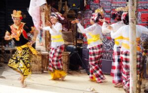 Melaspas Agung dan Ngenteg Linggih di Kallenkote