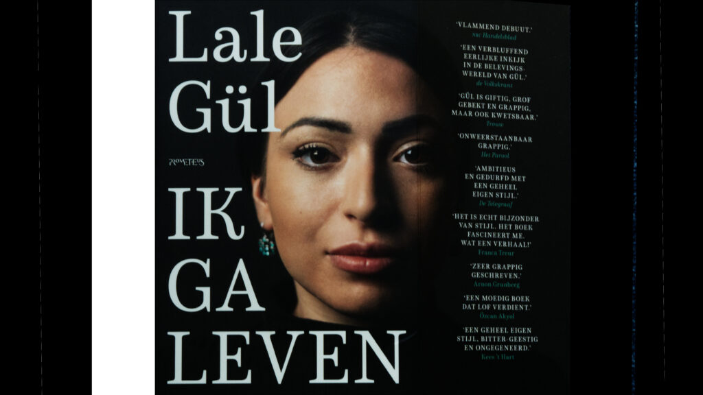 Ik ga leven [Aku akan hidup] 348 halaman, karya Lale Gül.