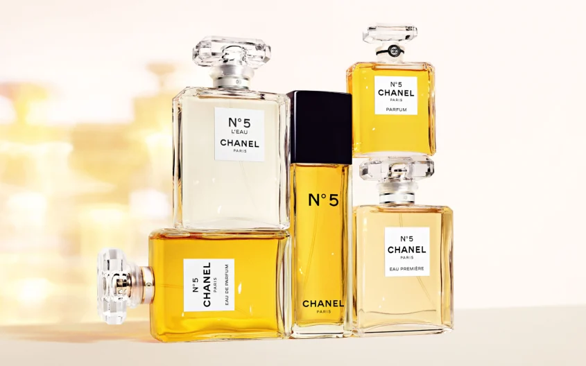 Parfum Chanel No.5 yang memiliki dasar minyak nilam (patchouli) (Sumber: www.chanel.com)